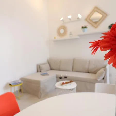 Aura A Apartment *
